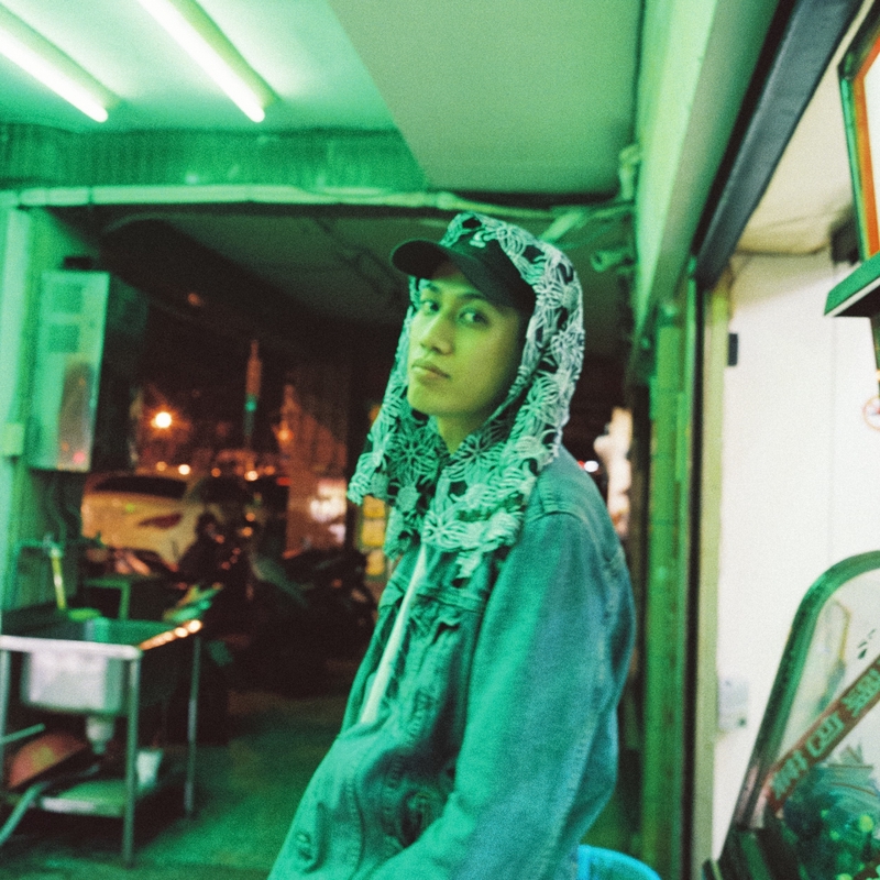 Babe / 2024Feat. Fla$hBacks 7inchレコード 2024 feat. Fla$hBackS” by jjj - トラック・歌詞情報 | AWA